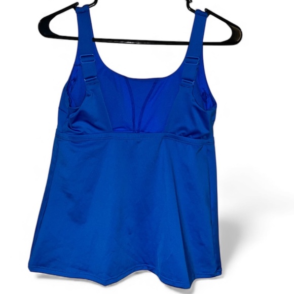 Nike Women's Essential Scoop Neck Tankini Swim Top in Blue Sz-M - Picture 6 of 7